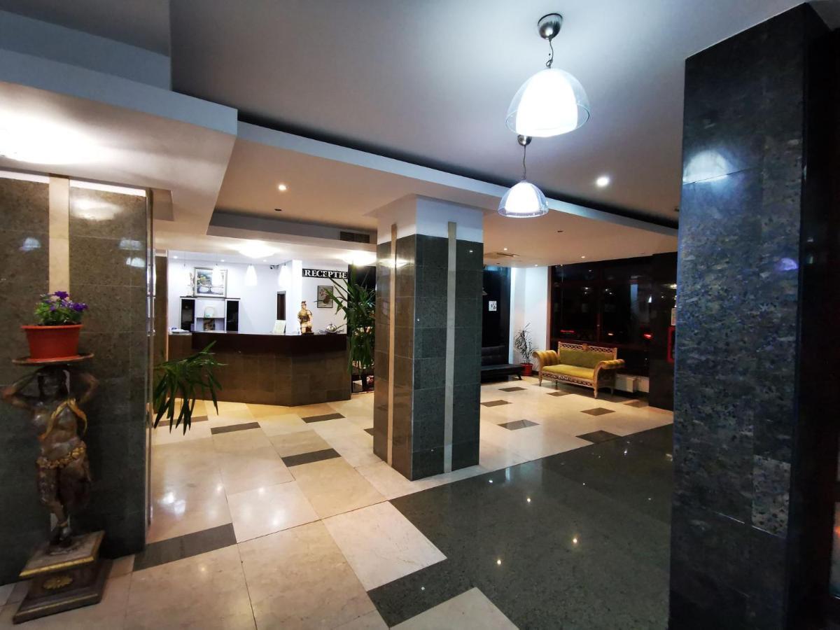 Hotel Severus Zilah Kültér fotó