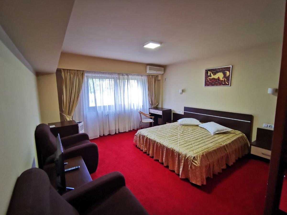Hotel Severus Zilah Kültér fotó