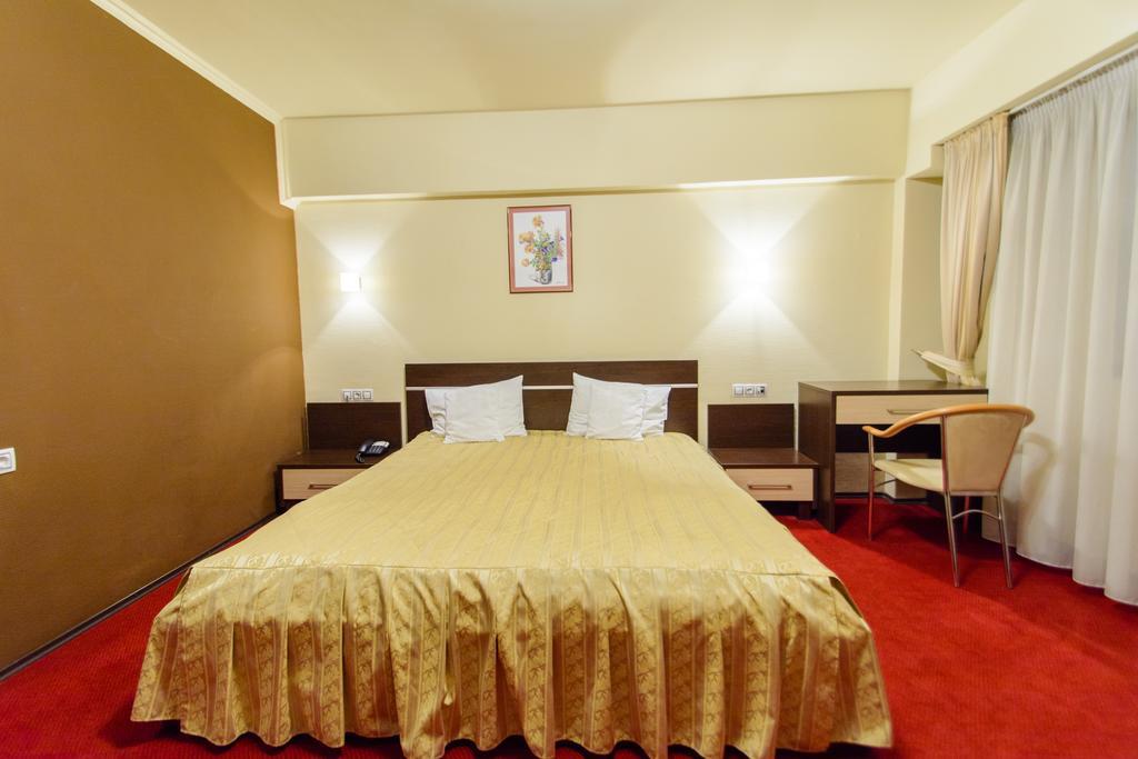 Hotel Severus Zilah Kültér fotó