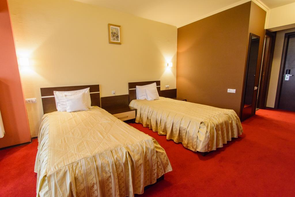 Hotel Severus Zilah Kültér fotó