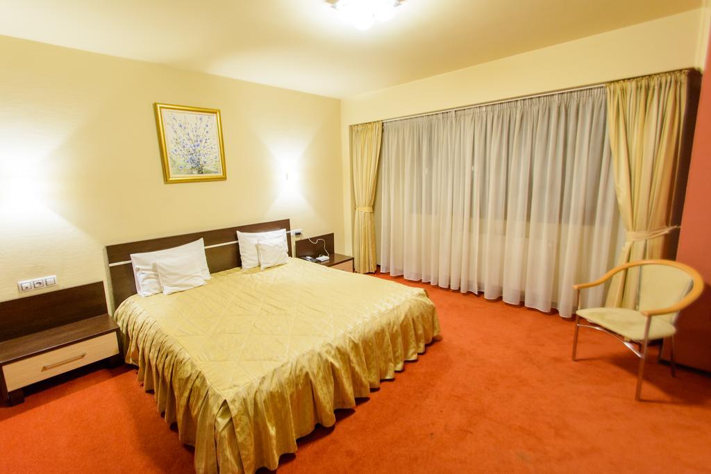 Hotel Severus Zilah Kültér fotó